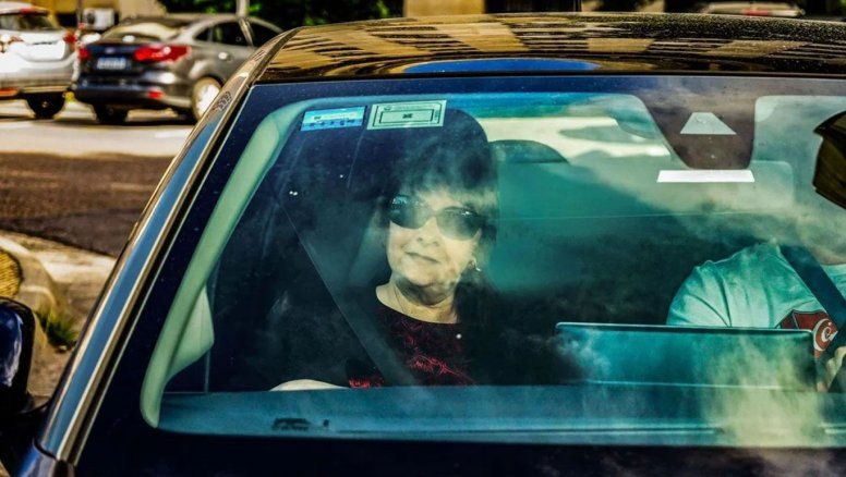 Las prestamistas declararon que Adorni debe US$70 mil y que los pagos se hacían en la escribanía de Nechevenko