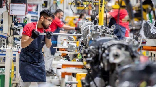 La actividad económica del segundo trimestre cayó 0,9% respecto al primero.