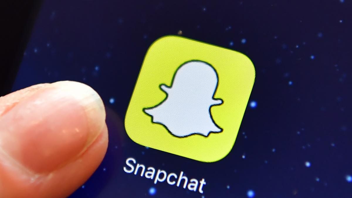Snapchat falls more than 40% and shakes technology companies