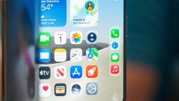 papelon para apple: el iphone duo se rompe y prometen reemplazos