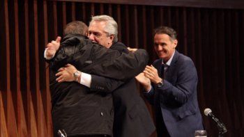 Luis DElía publicó la foto del abrazo con Alberto Fernández. Luis DElía publicó la foto del abrazo con Alberto Fernández.