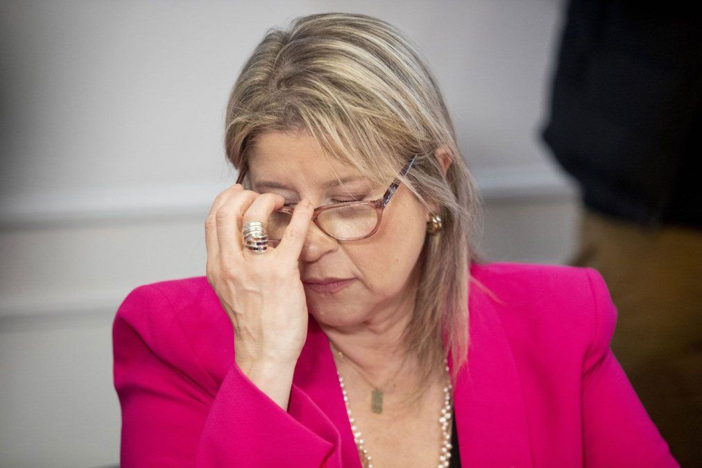 La ministra de Seguridad, Alejandra Monteoliva designó nueva cúpula de la Policía Federal tras los nombramientos que ratifican la continuidad de la doctrina operativa vigente. La ministra de Seguridad, Alejandra Monteoliva designó nueva cúpula de la Policía Federal tras los nombramientos que ratifican la continuidad de la doctrina operativa vigente.