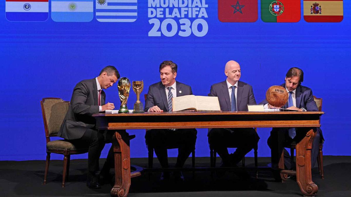 El presidente de la FIFA, Gianni Infantino, aseguró que “el racismo es un crimen y los que lo cometen no deben entrar nunca más a los estadios”. (Foto: Noticias Argentinas) El presidente de la FIFA, Gianni Infantino, aseguró que “el racismo es un crimen y los que lo cometen no deben entrar nunca más a los estadios”. (Foto: Noticias Argentinas)