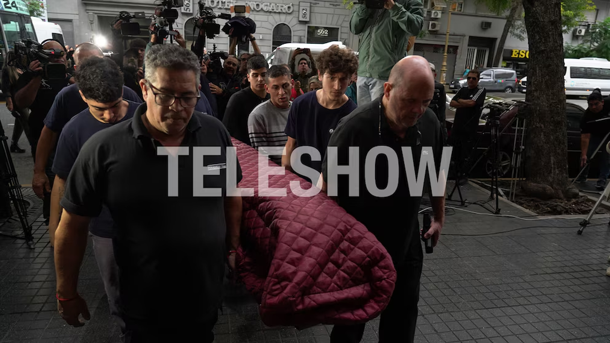 El oficialismo libertario mostró su falta de criterio al no velar a Brandoni en el Congreso. Fuente: Teleshow El oficialismo libertario mostró su falta de criterio al no velar a Brandoni en el Congreso. Fuente: Teleshow