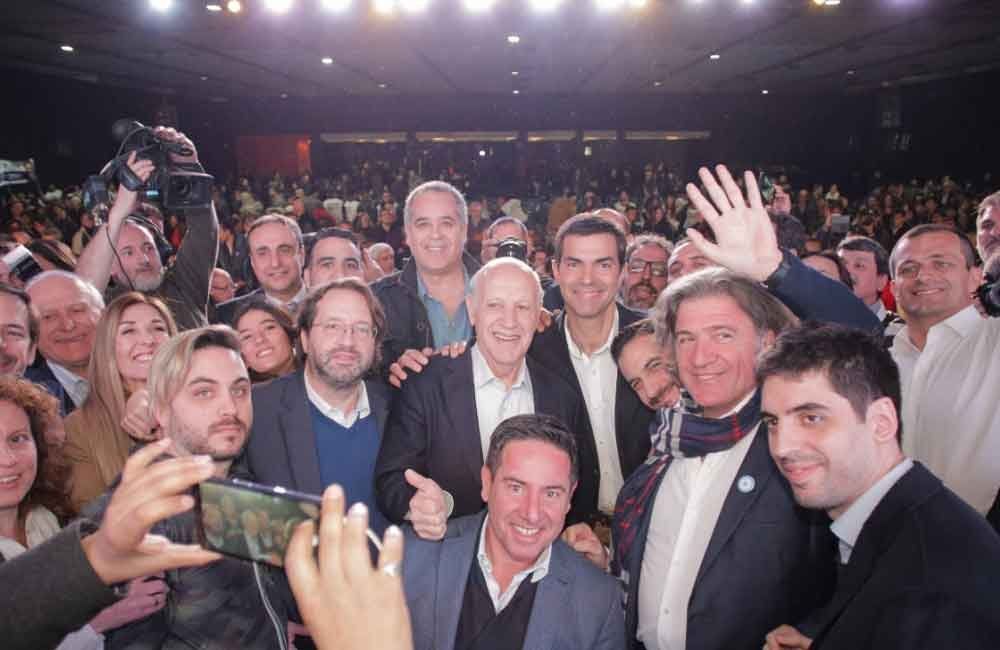 Los precandidatos de Consenso Federal en el cierre de la campaña de cara a las PASO.