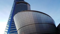 altText(¿Por qué Antel reclama el monopolio de Internet?)}