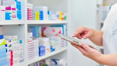 Venta online de medicamentos: Farmacéuticos van a la carga contra la medida de Milei