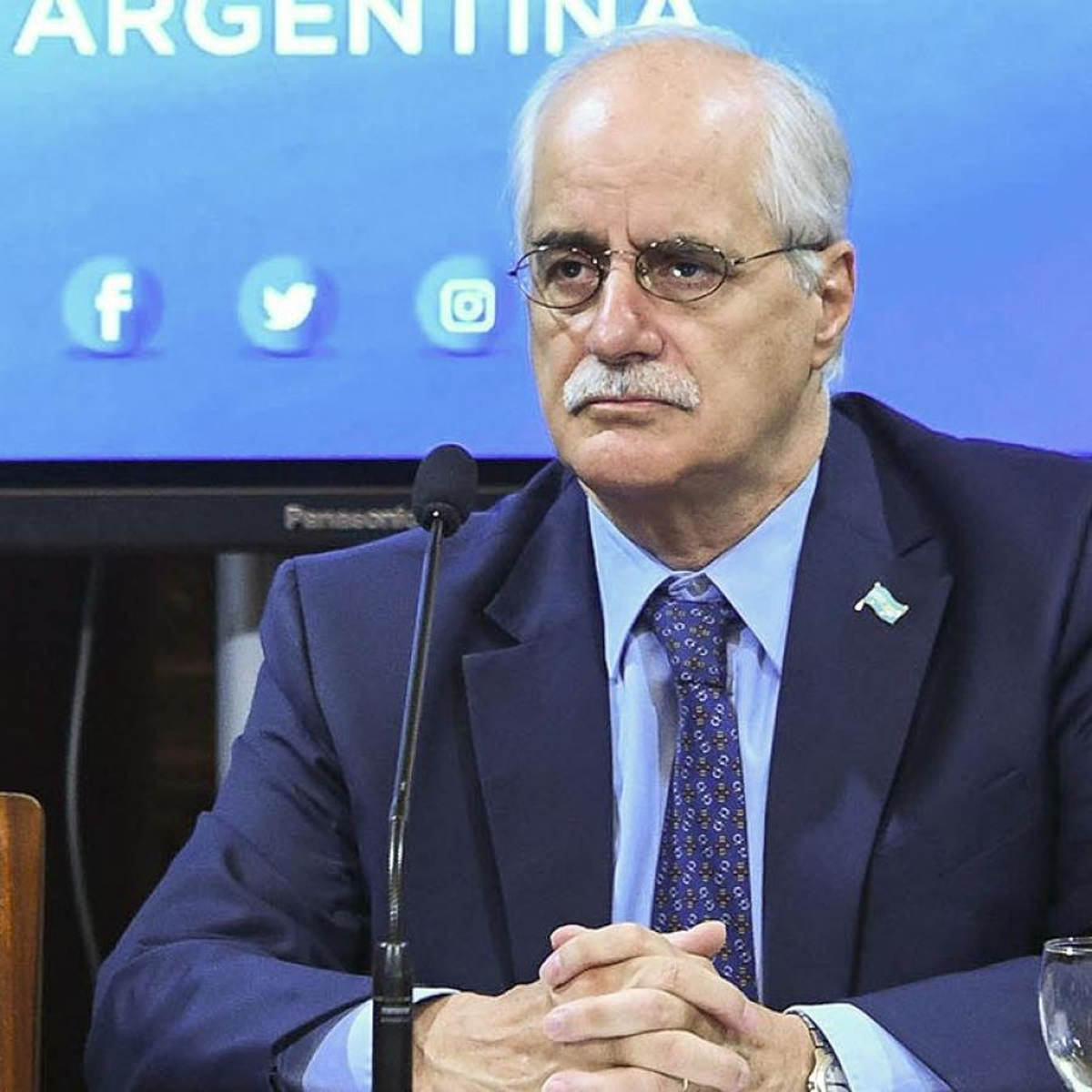 El ministro de Defensa, Jorge Taiana, salió a defender la decisión tras la polémica.