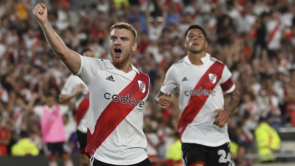 River y Boca mostraron una fuerte disparidad en esta sexta fecha. El Millonario goleó 3 a 0 a Godoy Cruz y el Xeneize sufrió una dura caída ante Banfield 1-0. (Foto: Noticias Argentinas)