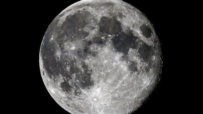 La superluna más brillante del año ilumina el cielo de Argentina y así podés verla