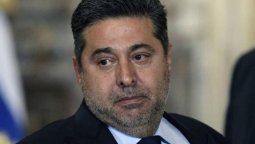 altText(Tras conocerse el fallo del TAS, Angelici renunció a su cargo en la FIFA pero todavía es Vice de la AFA)}