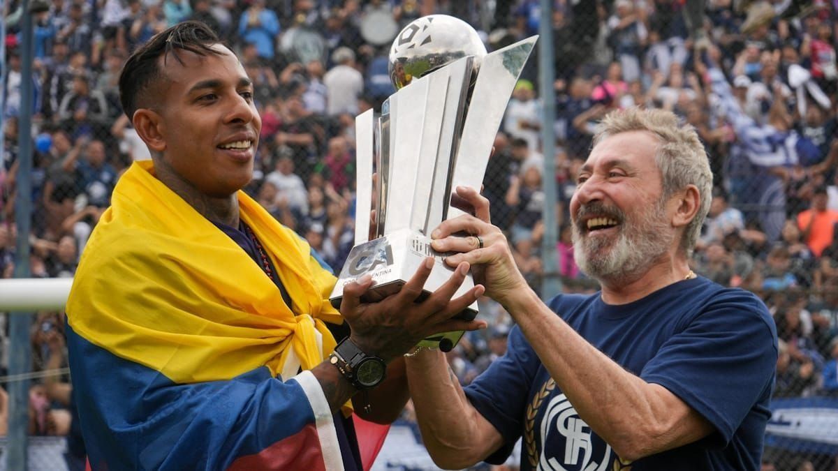 Independiente Rivadavia y Sebastián Villa