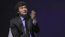 Aferrado a su plan financiero, Javier Milei busca dólares mientras la caída en el consumo interno ahoga a empresas y comercios.