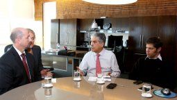 altText(YPF: Antes del acto, De Vido le da números positivos a Cristina)}