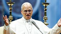 El Papa León XIV en el Vaticano, preparándose para su visita a Argentina.