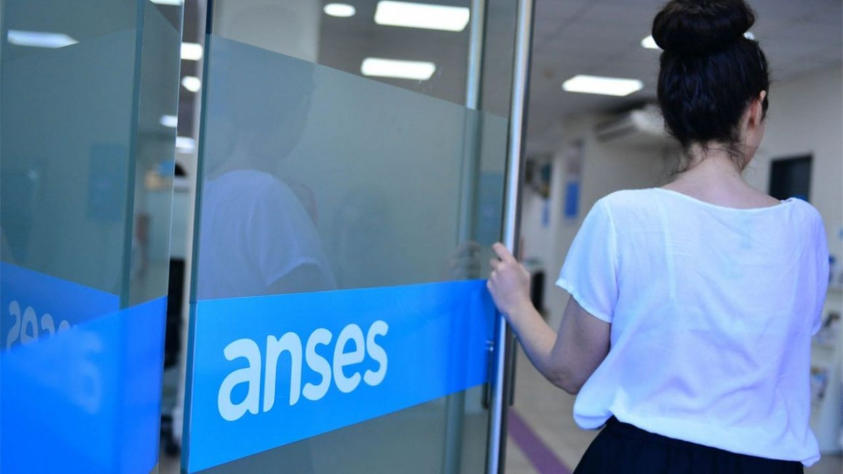 ¿Se viene otro bono Anses? Con esta inflación y estas disparadas de dólar, las elecciones están quedando muy lejos para el electorado y el oficialismo.