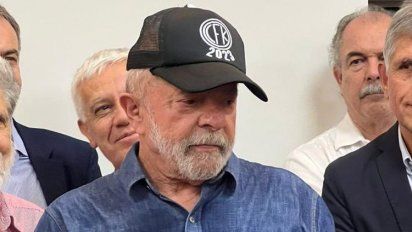 Campaña: Quién le dio a Lula la gorra de 
