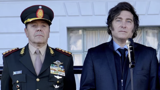 Milei sigue haciendo cambios en su estructura de poder, esta vez en las Fuerzas Armadas. Milei sigue haciendo cambios en su estructura de poder, esta vez en las Fuerzas Armadas.