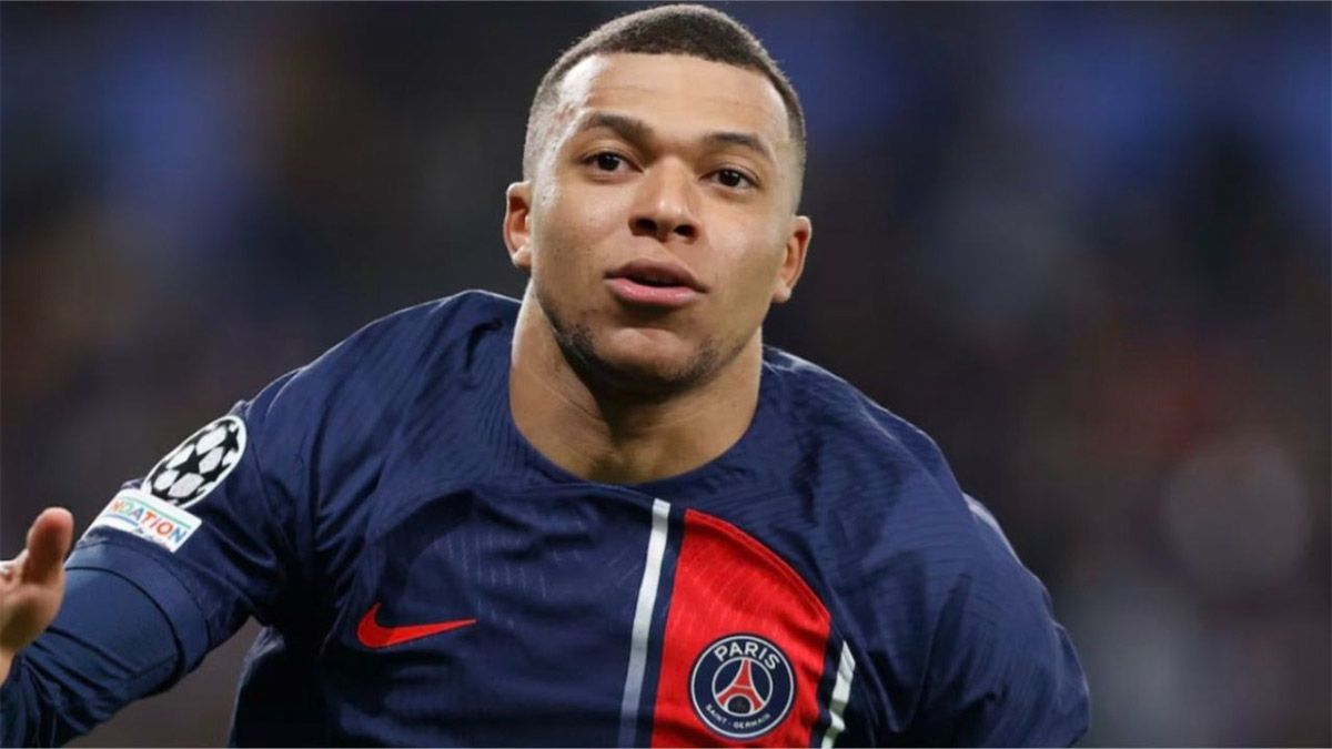 Kylian Mbappé, actual delantero del Real Madrid, le reclamó al París Saint Germain (PSG) una deuda de 240 millones de dólares y acusó a su ex club de destrato. Kylian Mbappé, actual delantero del Real Madrid, le reclamó al París Saint Germain (PSG) una deuda de 240 millones de dólares y acusó a su ex club de destrato.