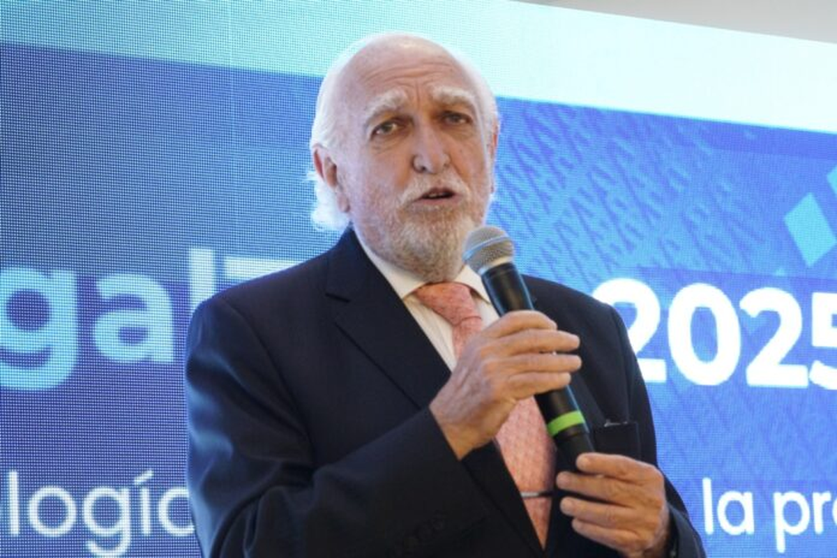 Ricardo Gil Lavedra, presidente del colegio de abogados de la CABA. Ricardo Gil Lavedra, presidente del colegio de abogados de la CABA.