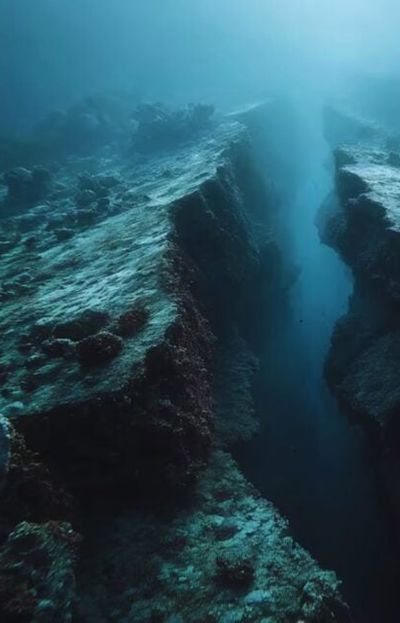 Científicos afirman que la Tierra se está abriendo: Qué peligros hay