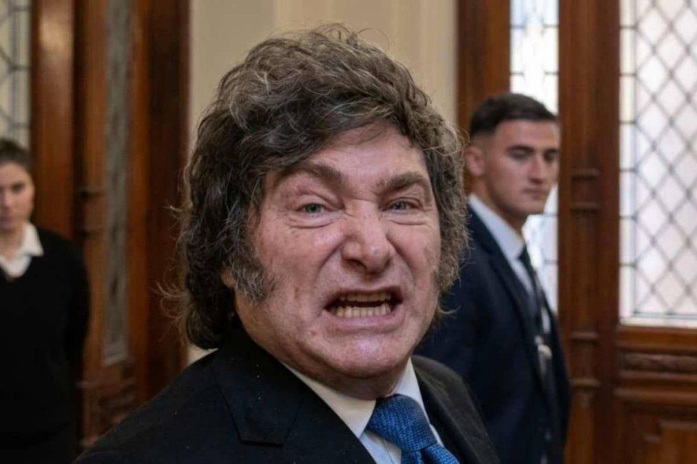 Javier Milei llegó a calificar al empresario como "prebendario" y "extorsionador" durante la Argentina Week en Nueva York. Javier Milei llegó a calificar al empresario como "prebendario" y "extorsionador" durante la Argentina Week en Nueva York.