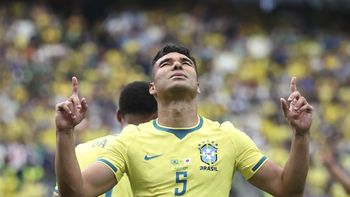 Brasil venció a Japón por 2-1 y se metió en los octavos de final de la Copa del Mundo. Brasil venció a Japón por 2-1 y se metió en los octavos de final de la Copa del Mundo.