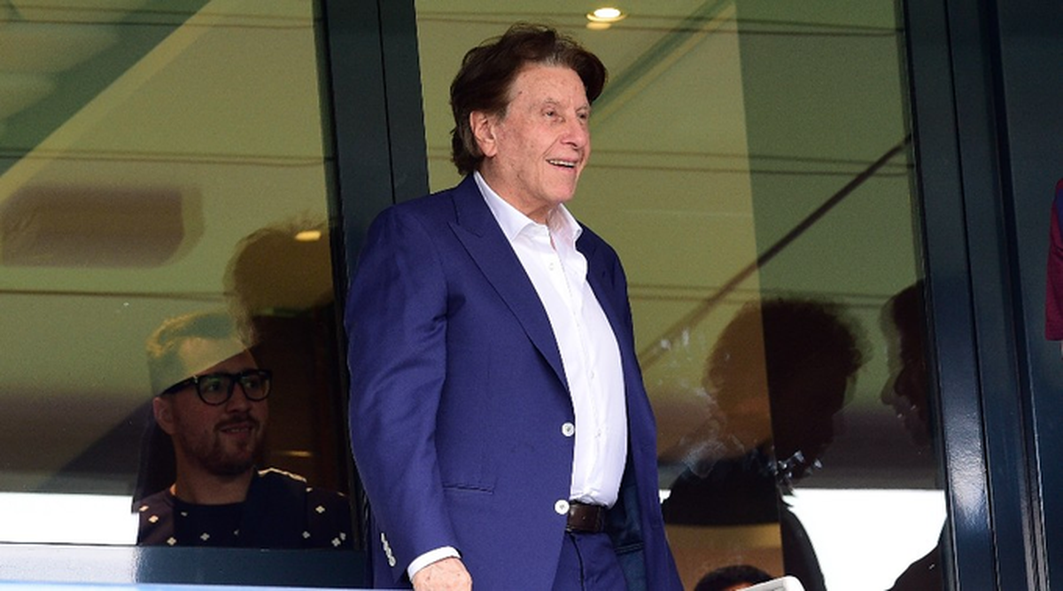 Pini Zahavi, el representante de Neymar que ya no sabe que más innventar para vender a su jugador. Pini Zahavi, el representante de Neymar que ya no sabe que más innventar para vender a su jugador.