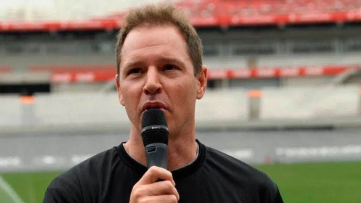 Elpresidente de River, Jorge Brito, defendió su gestión contra la SAD y revelóque no llegó el dinero de Foster Gillett por el pase de Rodrigo Villagra.