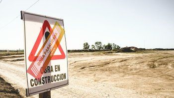 Santa Fe ordenó la suspensión de 4 desarrollos inmobiliarios en Rosario por no contar con los documentos necesarios para avanzar con la construcción. Santa Fe ordenó la suspensión de 4 desarrollos inmobiliarios en Rosario por no contar con los documentos necesarios para avanzar con la construcción.