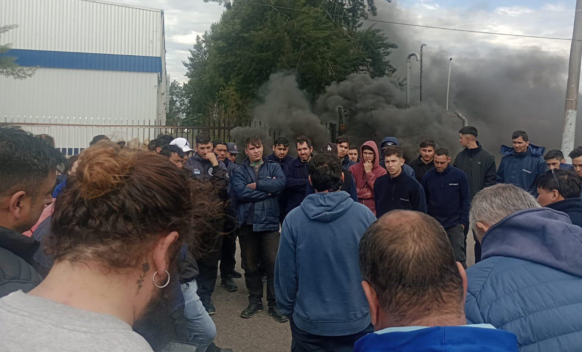 KTM cerró su planta de Campana sin aviso previo y arde la UOM.