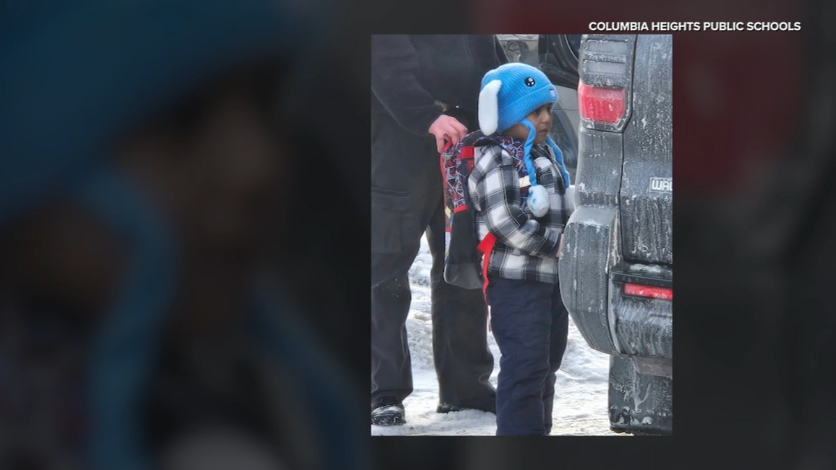 Liam Ramos, de cinco años, detenido por ICE en Columbia Heights, Minnesota, frente a su casa el martes. Fotografía: Cortesía de las Escuelas Públicas de Columbia Heights. Liam Ramos, de cinco años, detenido por ICE en Columbia Heights, Minnesota, frente a su casa el martes. Fotografía: Cortesía de las Escuelas Públicas de Columbia Heights.