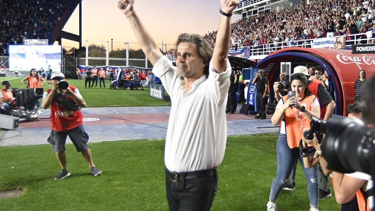 RubénInsúa volvió al Nuevo Gasómetro, esta vez como DT de Barracas Central, y criticóal presidente de San Lorenzo, Marcelo Moretti.