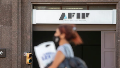 Operativo de la AFIP en la City Porteña: Dólares a mitad de precio