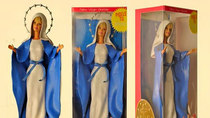Jesus Ken crucificado y Barbie Virgen María resucitan la lid