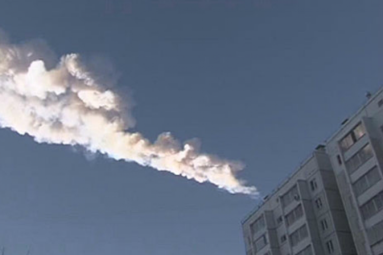 Estela que dejó el meteorito. (Foto: El Mundo)