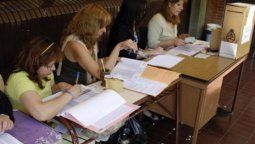 altText(Cruces,peleas y modelos la estrategia para captar votos en las PASO)}