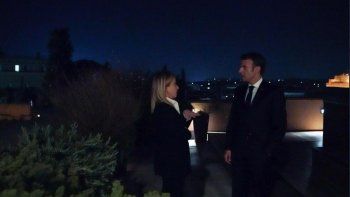Emmanuel Macron contra Giorgia Meloni.