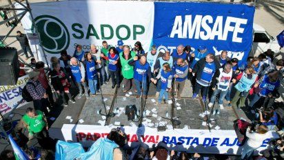 Peligra el comienzo de clases en Santa Fe por conflicto de paritarias