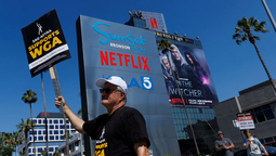 altText(Arde Hollywood: Frenan las negociaciones y el paro sigue)}