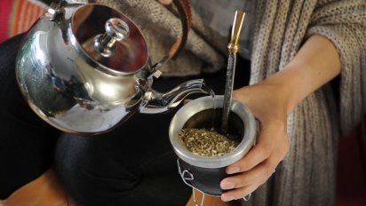 Esto es lo que te puede pasar al tomar mate todos los días
