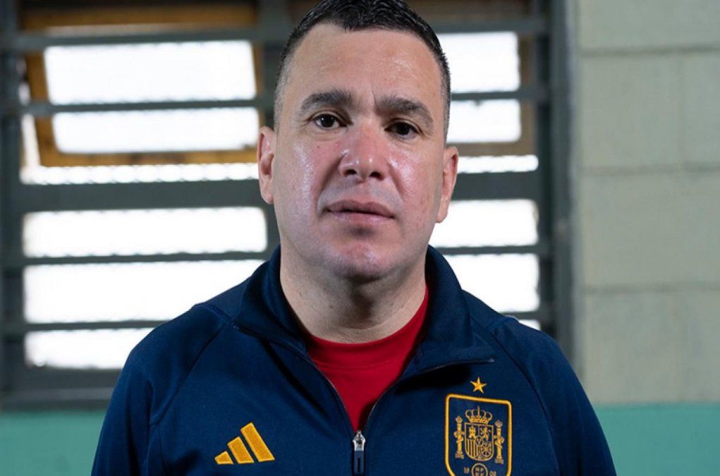 Esteban Alvarado. Esteban Alvarado.