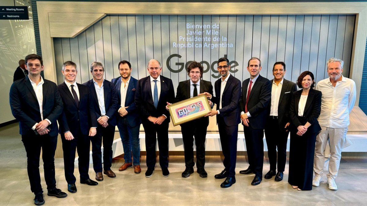 En los Estados Unidos, Javier Milei se encontró con el CEO de Google, Sundar Pichai.
