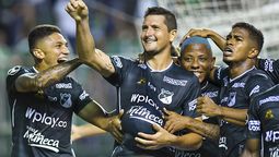 Boca perdió 2-0 con el Calimientras que Colón le ganó 2-1 a Peñarol en la Libertadores. Independiente cayó2-1 y Banfield se impuso 1-0 en la Sudamericana. (Foto: Noticias Argentinas/CONMEBOL)