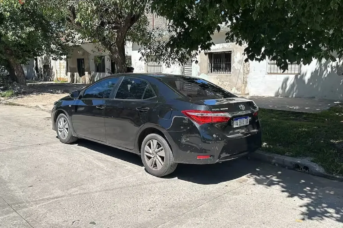 Toyoto Corolla utilizado para el intento de robo Toyoto Corolla utilizado para el intento de robo