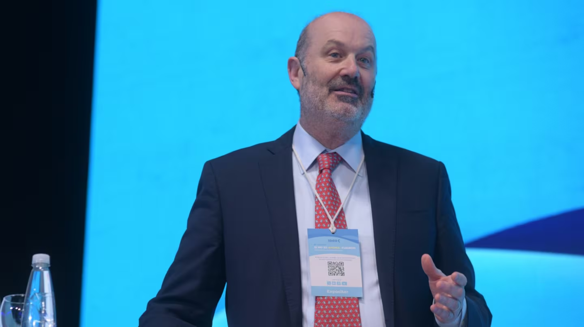 Federico Sturzenegger habló hoy ante empresarios en el Coloquio de IDEA, que se realiza en Mar del Plata. Federico Sturzenegger habló hoy ante empresarios en el Coloquio de IDEA, que se realiza en Mar del Plata.