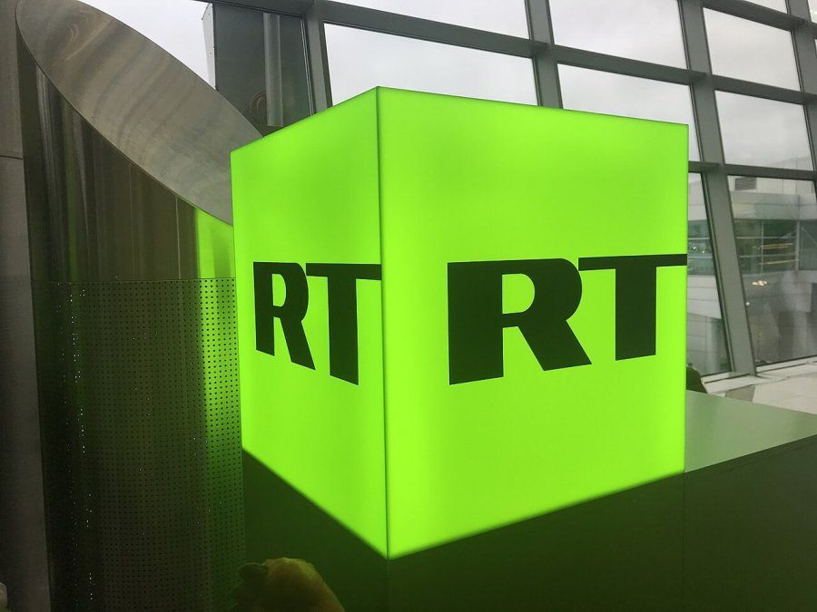 RT y el Kremlin sufren. La Unión Europea sigue bloqueando a la cadena.