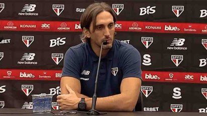 Luis Zubeldía explotó por el caso de xenofobia contra Miguel Navarro