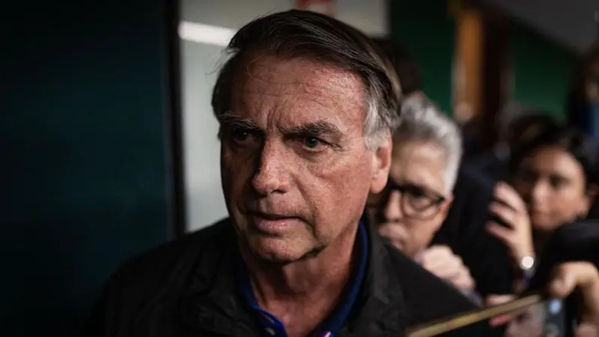 Bolsonaro es investigado por presuntamente orquestar un golpe de estado. Bolsonaro es investigado por presuntamente orquestar un golpe de estado.