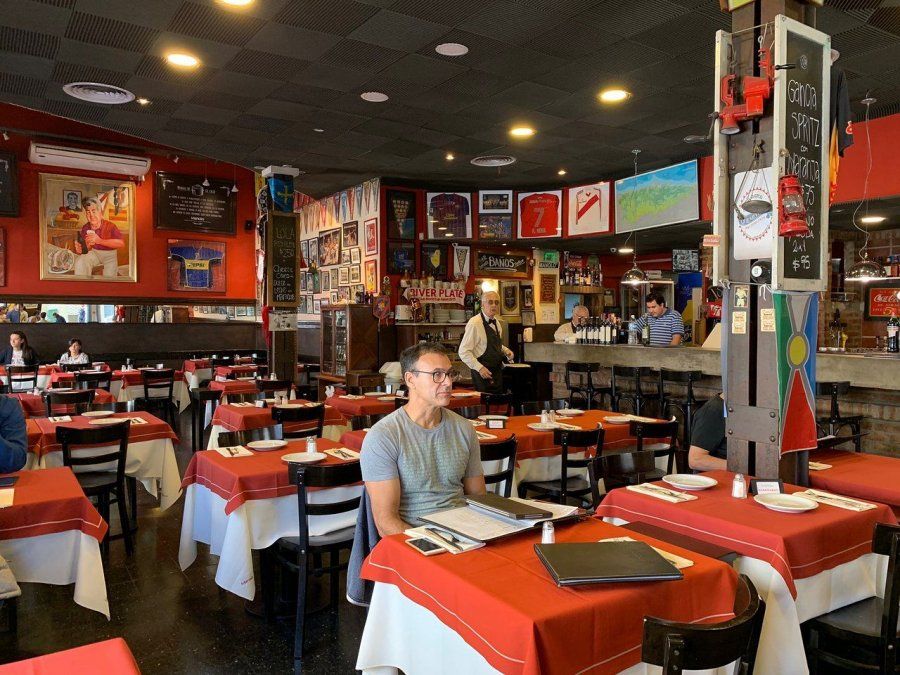 El Tradicional Bodegón De Buenos Aires Que Sirve Milanesas Imperdibles